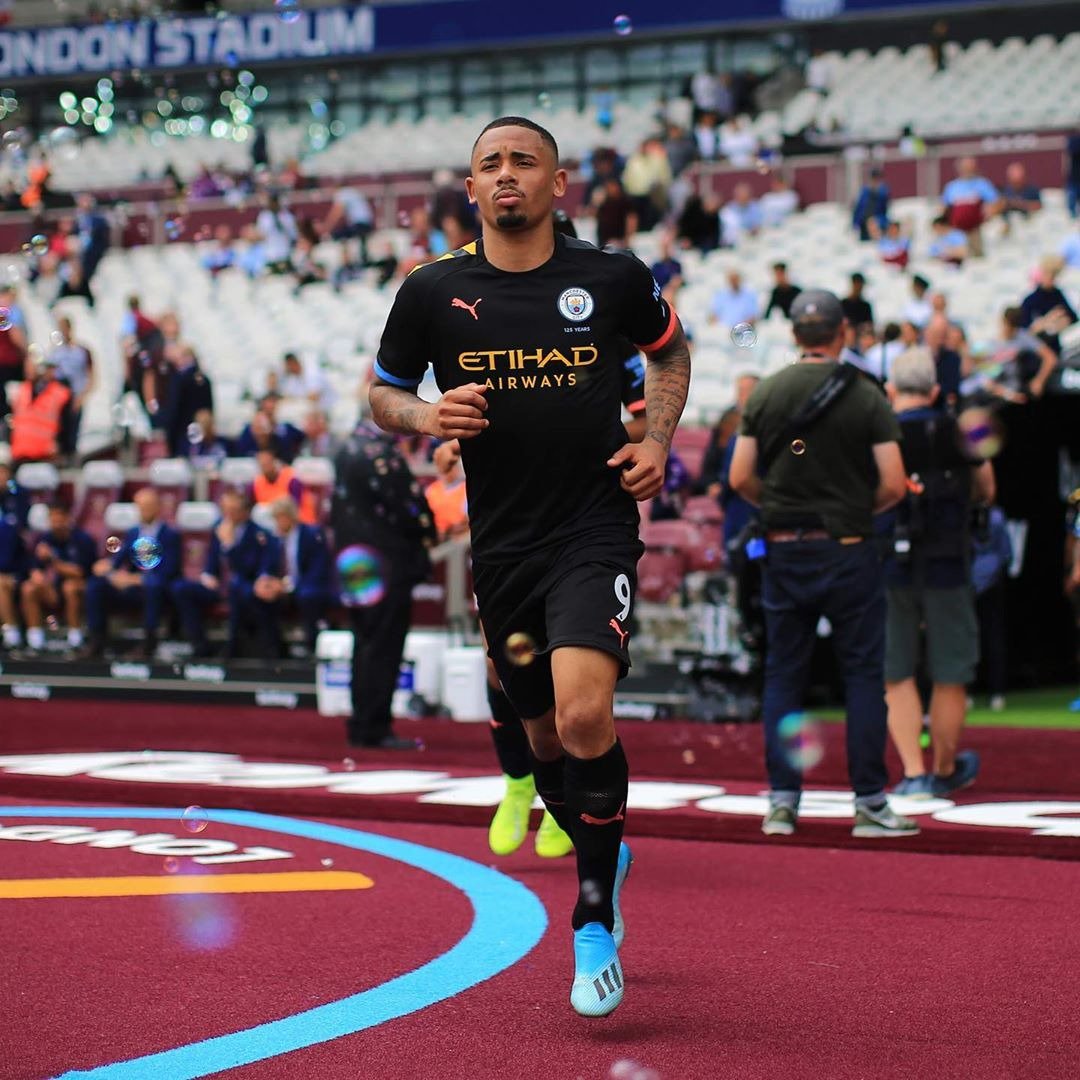 gabrieljesus9's tweet photo. Great season’s start, guys! +3 points! And congrats to my bro @sterling7 for the hat-trick ⚽⚽⚽🙌🏽🙏🏽 https://t.co/ylmu7YgTFM