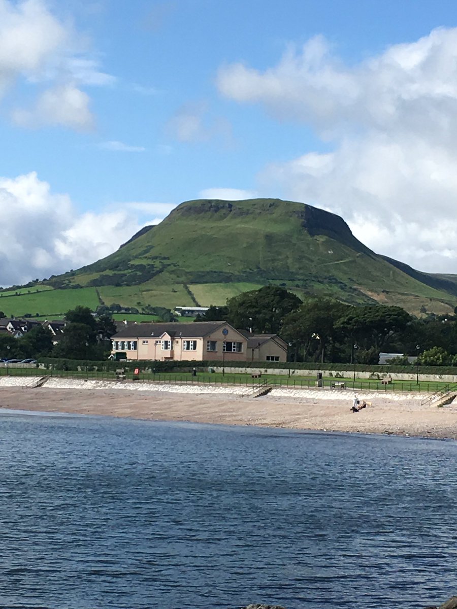 CoyleBarbs's tweet photo. Chuffed I managed to complete the Lurig mountain run challenge! Only downloaded the couch to 5k in Oct! https://t.co/DRLXHLFGvy