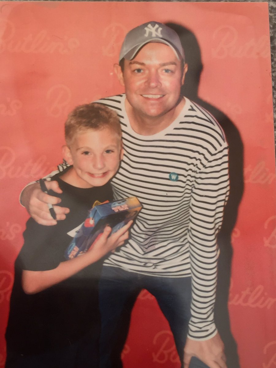 gilly_rigs's tweet photo. @StephenMulhern unbelievable show @Butlins Skegness, you made Jake’s night by getting him on stage and signing his gifts. https://t.co/t85gQoTIKr