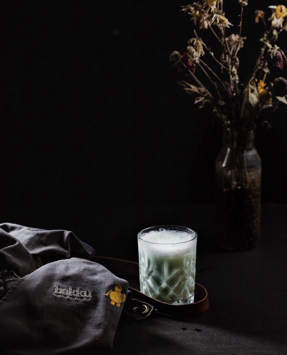 bakkucoffee's tweet photo. Düş kurma konusunda sınırları zorladık😎 Yeni içecekler bakku mutfağında harmanlandı, listeye eklendi ve sadece bakku’da😋 #bakku #coffeeshop #icebrew #icecoffee #atakum #samsun #brewbar #coldbrew #thirdwavecoffee #chemex #roastery https://t.co/Bhc5IaId4k