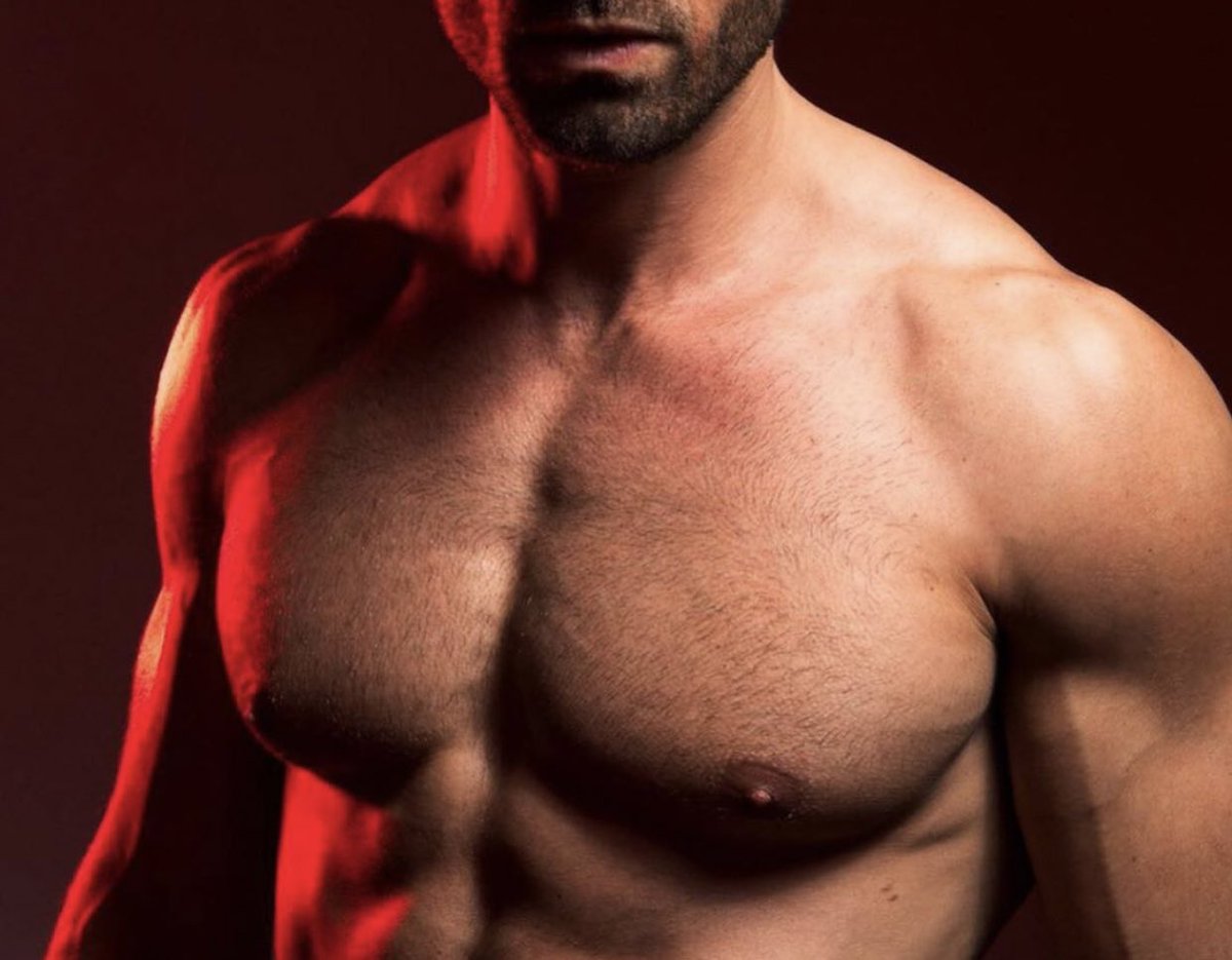 TheSamDrake's tweet image. Come. Kneel. Worship.