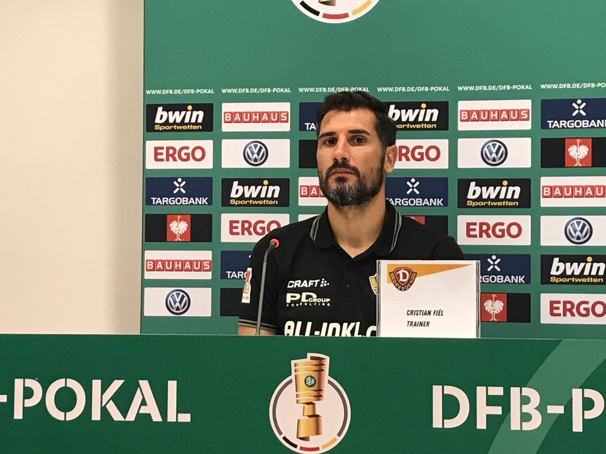 DynamoDresden's tweet photo. #Fiel nach #TUSSGD: „Für uns war es wichtig, dass wir weiterkommen und die zweite Runde erreichen. Das haben wir geschafft. Das ist das Entscheidende. Wir wissen aber auch, dass wir noch einiges zu tun haben und werden weiter hart arbeiten.“ #sgd1953 https://t.co/7ziYn4mIIJ