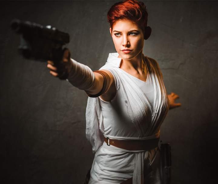 jb007tigre's tweet photo. Schickes Model, schickes Licht schicke Bilder ... Grüße von der @doconvention in Dortmund... #docon mit @coco_cosplay_ #eosandy #StarWars https://t.co/57ZdIWbyuO