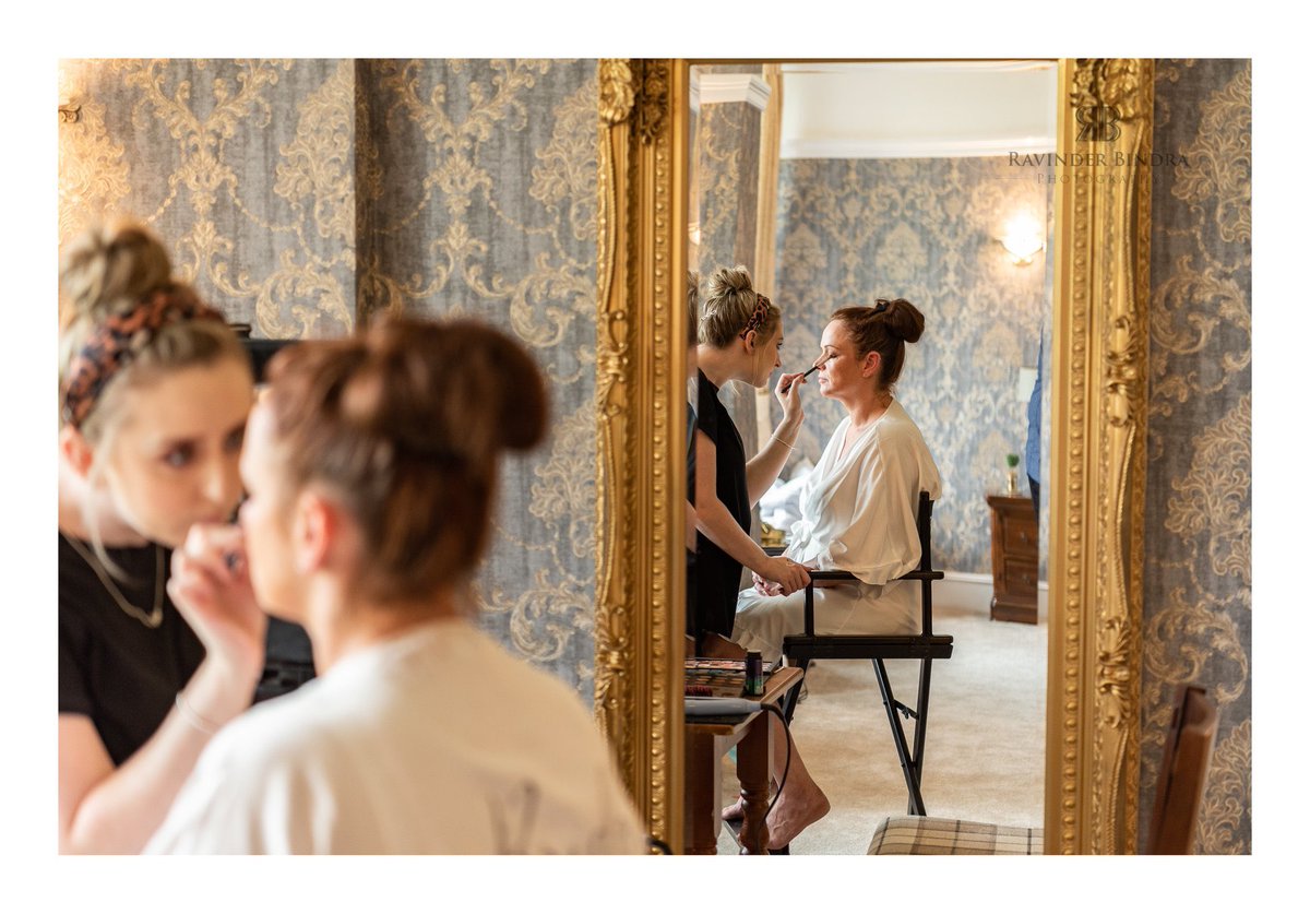 oswald_house's tweet photo. Our amazing suite @oswald_house The perfect room to spend the morning of your special day.. #serenity #calm #lux #luxurious #suite #bridalsuite #oswaldhouse #weddingsatoswald #exclusiveusescotland #manorhouse #bridalprep #hair #makeup #beautifulbride https://t.co/wKBEHCsADZ