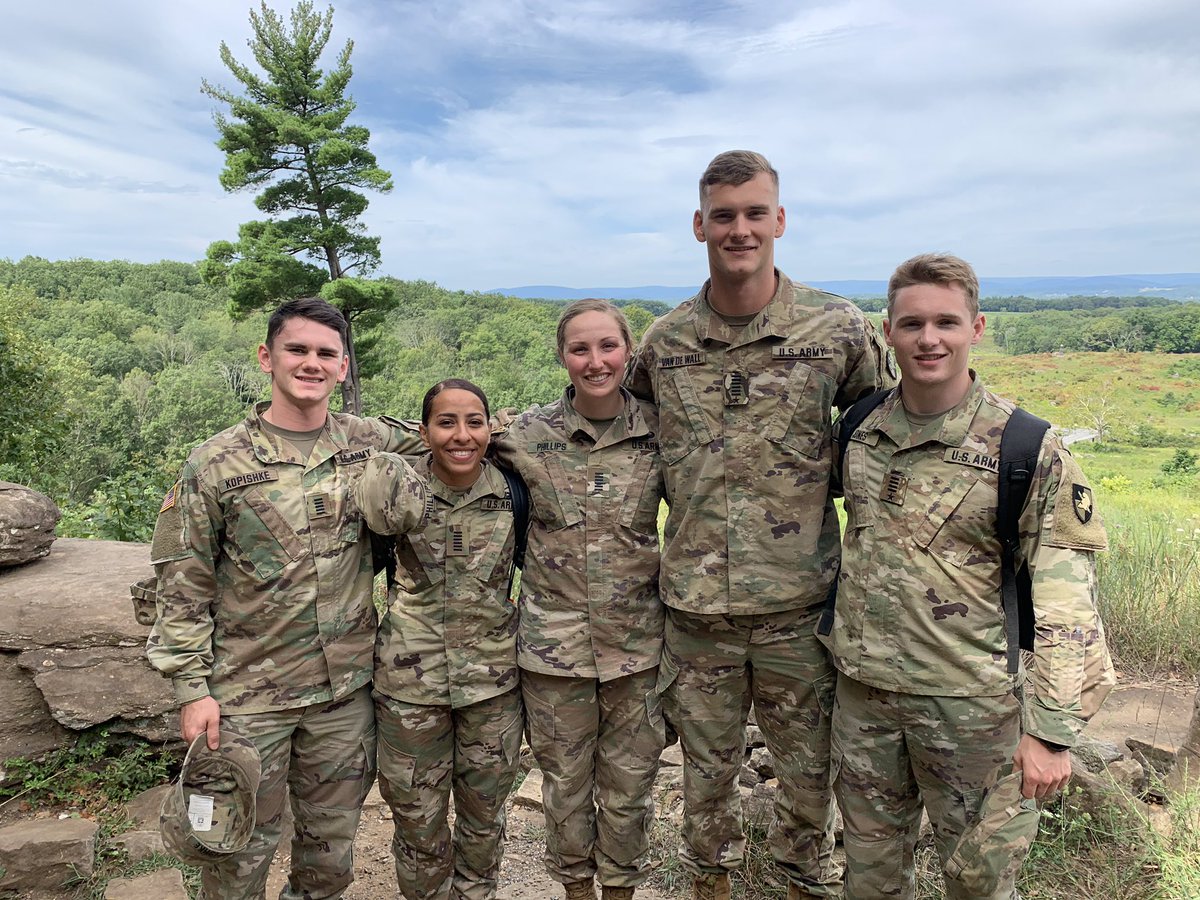 firstandproud1's tweet photo. History Department @WestPoint_USMA rocks!!! Thanks for the Staff Ride @GettysburgNMP. The Corps of Cadet Leaders are picking up Gr8t lessons! @SecArmy @EsperDoD @ArmyChiefStaff @Commandant_USMA there ready to #liveleadhonorably_demoexcellence BEAT RICE! https://t.co/Shk1JjLSUd