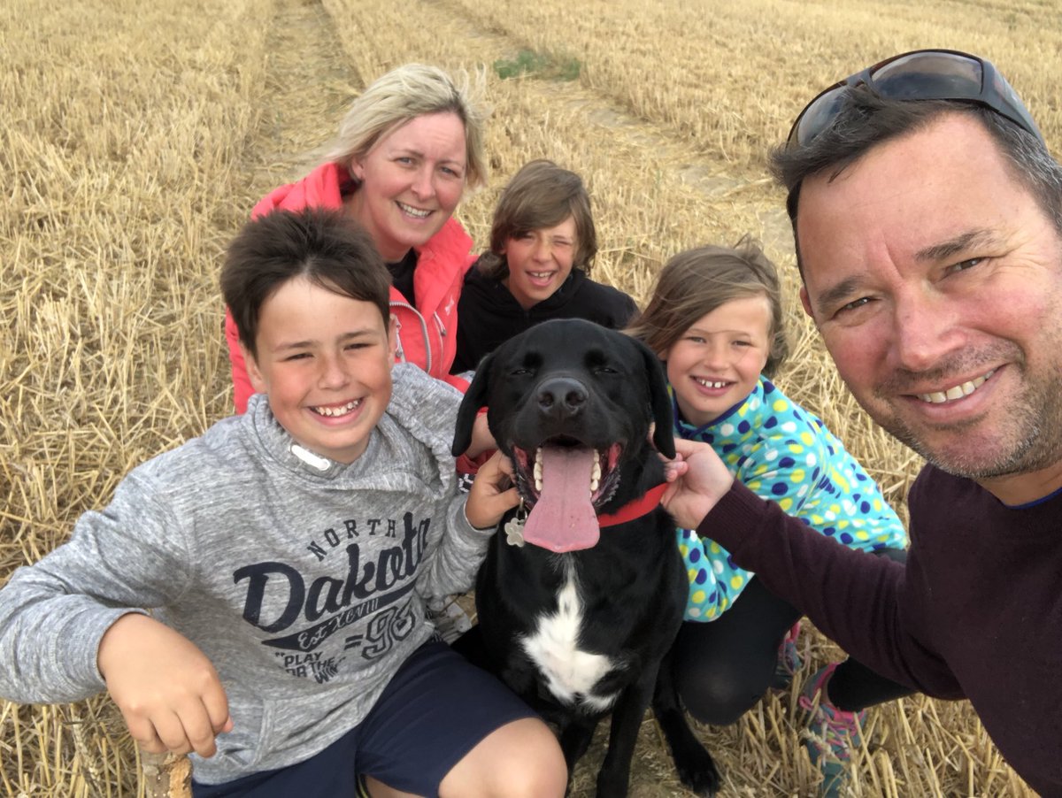 TraineeLetting's tweet photo. thecsp: RT ansell_jo: Very blowy afternoon dog walk with the family #loveactivity #AHPsActive https://t.co/uiwlcAqomQ