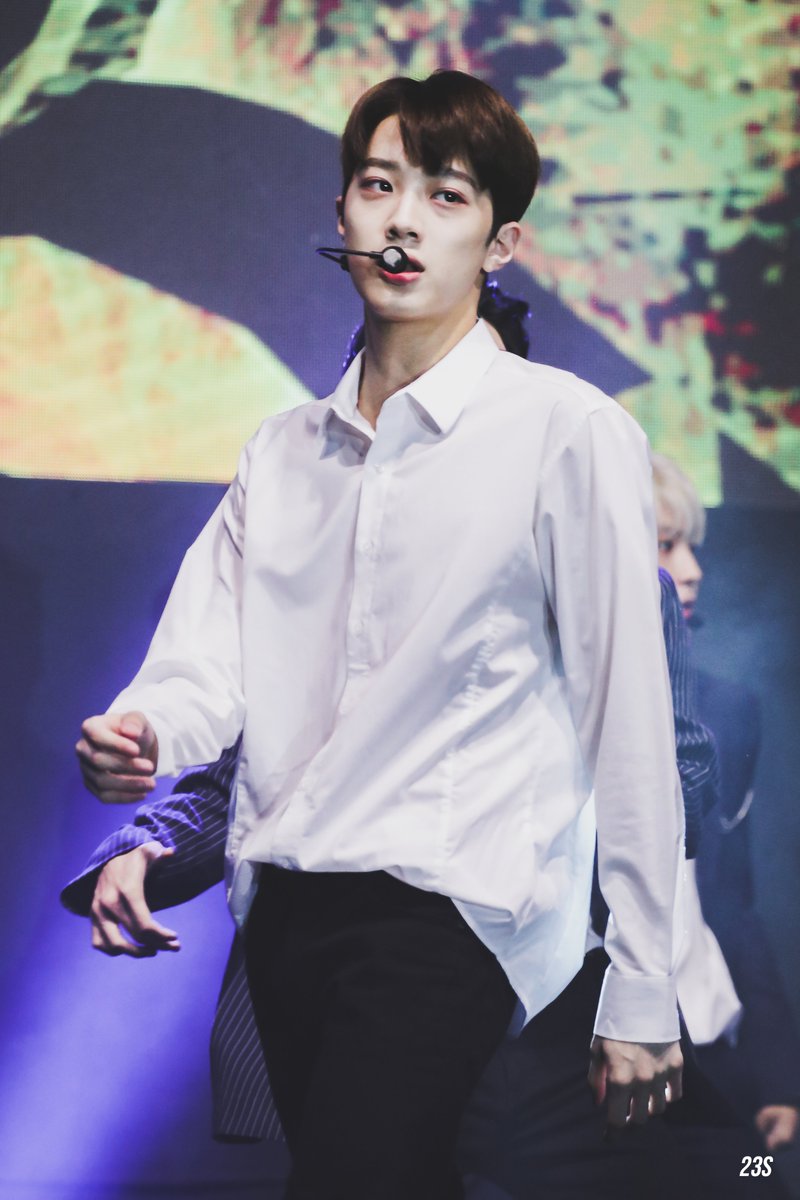 23seconds_'s tweet photo. 181021 서울대 한류기부콘서트 ❤️🚶‍♂️

#赖冠霖 #라이관린 #LAIKUANLIN https://t.co/1uq3ftPDLu