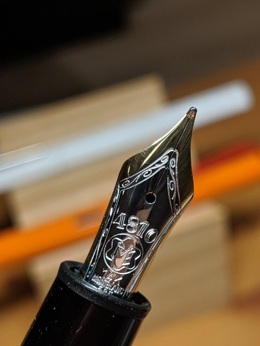 puhn's tweet photo. @montblanc_world is all Montblanc 146 nib embossing depth the same? I've been comparing 2 of mine, one got a deeper, bolder pattern, easily seen in the very small 14K &amp; MONTBLANC text, where the other nib has a sharp, thin text. https://t.co/heUP45UoZL