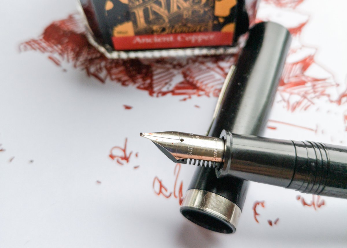 pensfordoodling's tweet photo. I bought a 90s Shaeffer on eBay (it was a bit of a mess - it even had a dried up cartridge still inside). After cleaning, I filled it with Diamine Ancient Copper. It's a really nice pen now! :)

#shaeffer #nononsense #diamine #ink #ancientcopper #restoration #penandink #inkartist https://t.co/fK4shCn1bV