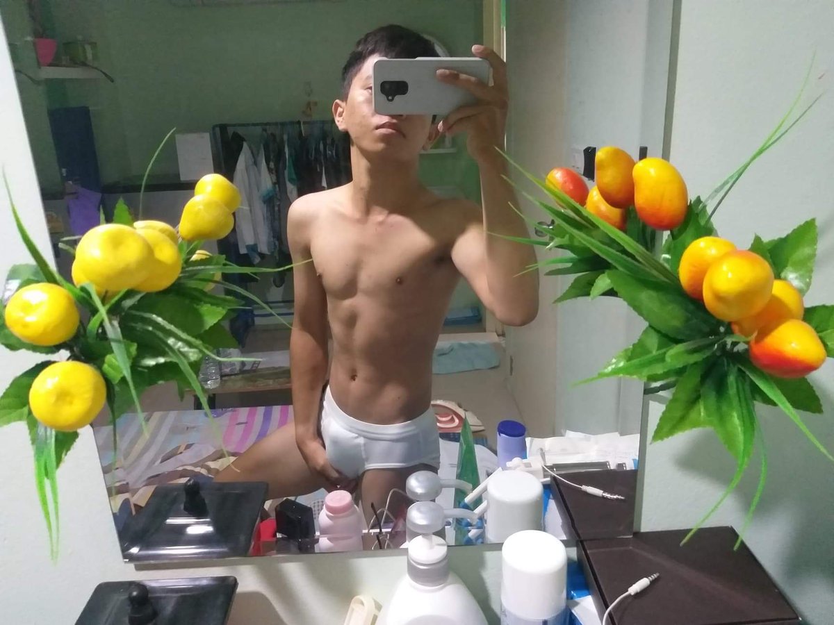phusit9903's tweet photo. G9😋 https://t.co/obnjCHjRd4
