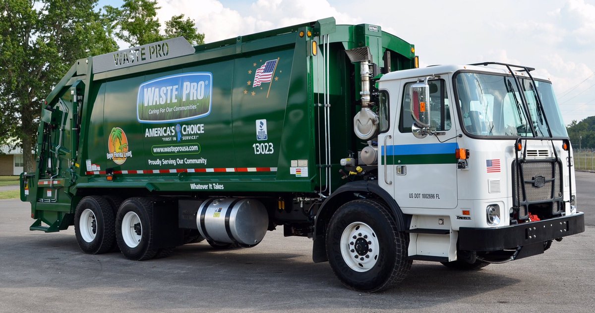 davidbrianlance's tweet photo. Thank you Wastepro!  Great looking Goliath G400 rear loader. https://t.co/PlN5pjVo3h https://t.co/de3n4dt6hP