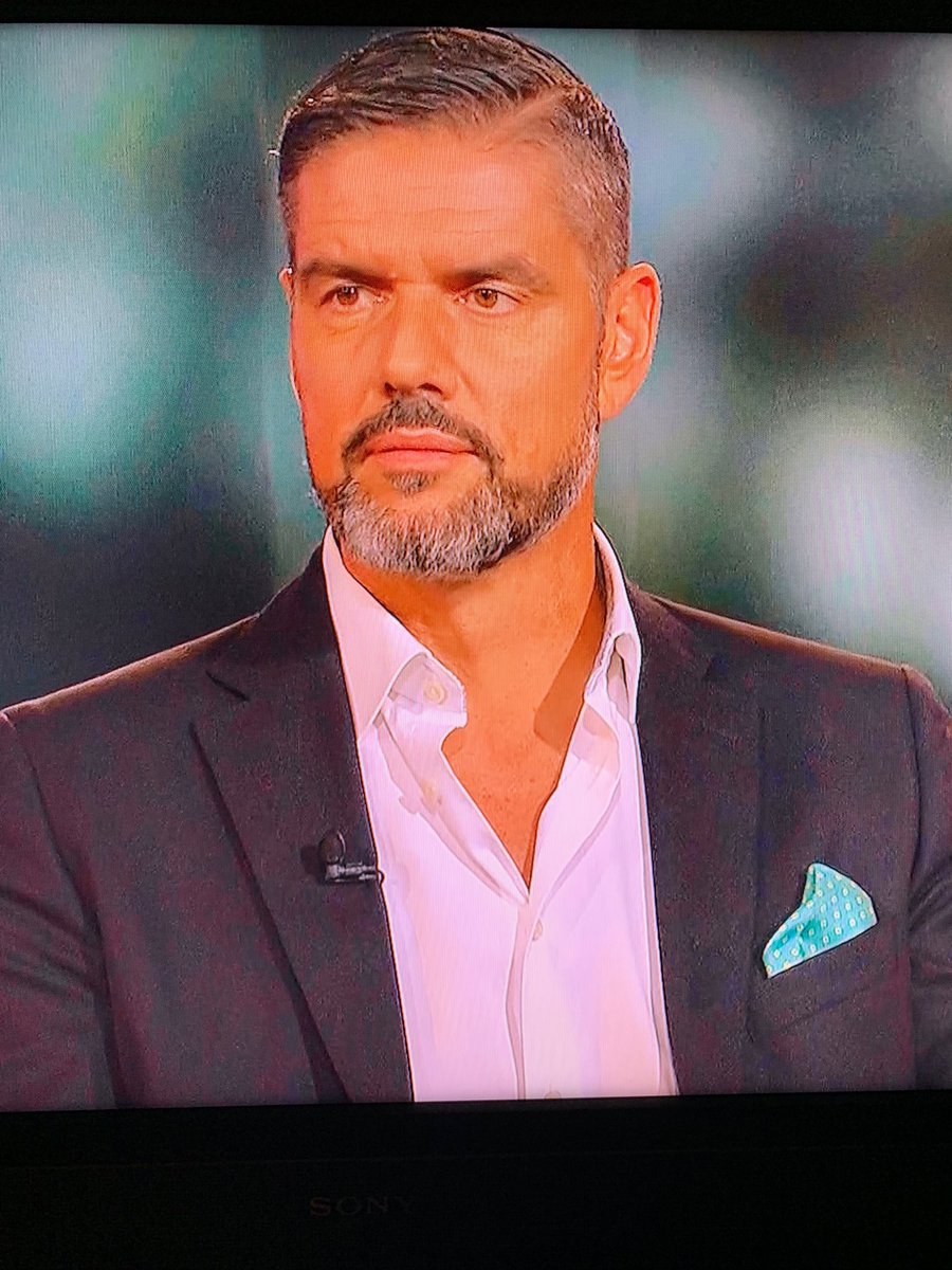 PascalZubi's tweet photo. #teleclub live Fussball #fc_sg.gallen1879 - #bscyb_offiziell  2-3 und #fcbasel1893 - #servettefootballclub 3-1..Intensive 2 Spiele mit vielen Highlights. Tolles Programm👍💪. #pz1 #teleclub #excelsiorclassics #kubykara #g_hinsektenschutz #garageernstbuserag #eventis https://t.co/GCOXu3lRZ9