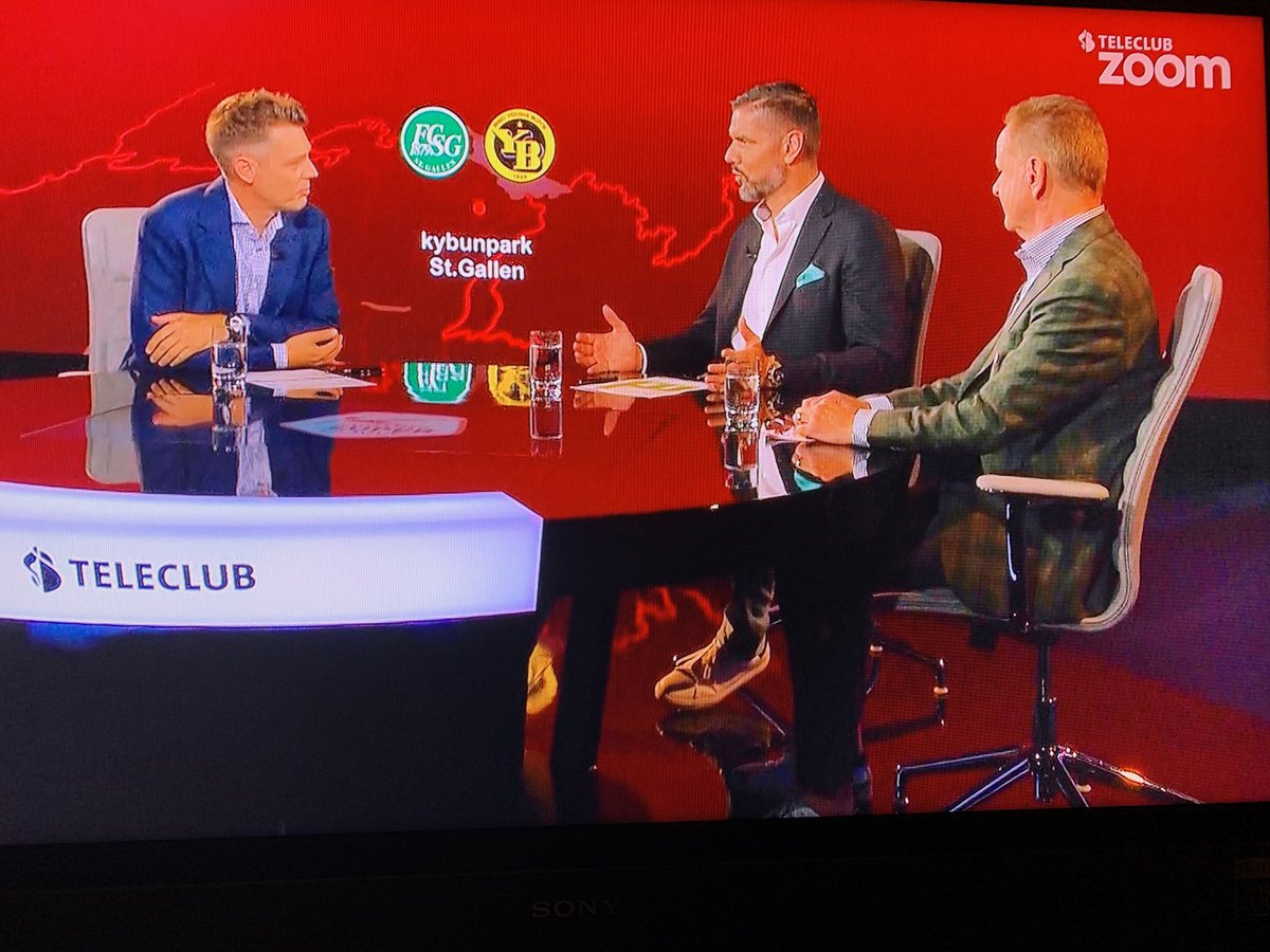 PascalZubi's tweet photo. #teleclub live Fussball #fc_sg.gallen1879 - #bscyb_offiziell  2-3 und #fcbasel1893 - #servettefootballclub 3-1..Intensive 2 Spiele mit vielen Highlights. Tolles Programm👍💪. #pz1 #teleclub #excelsiorclassics #kubykara #g_hinsektenschutz #garageernstbuserag #eventis https://t.co/GCOXu3lRZ9