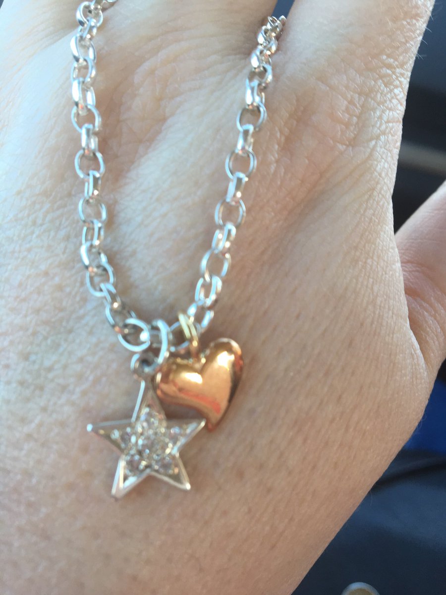 Please help me find my necklace @BStortPolice lost at Birchanger green service station today. It has sentimental value as it was made for me in memory of my great auntie who I cared for. Thank you 🙏🏽