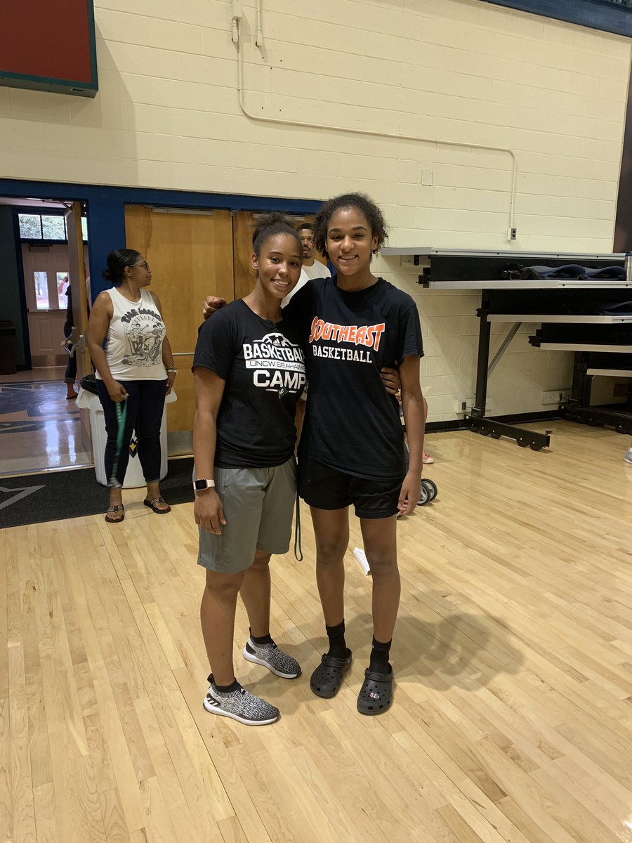 Extremely blessed and thankful for receiving an offer from the University of North Carolina at Wilmington!! @UNCWBarefoot <a href="/CoachBritMorris/">Brittany Morris</a> <a href="/CoachTinaMartin/">Tina Martin</a> <a href="/MelHeg7/">Melvin Heggie</a> <a href="/coachkent02/">#alwaysinthegym</a> <a href="/TeamFeltonGirls/">Teamfeltongirlsbball</a>