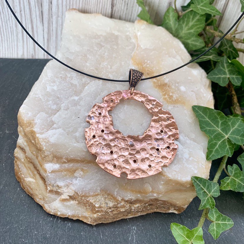 Just added this necklace to my Etsy store. Made using recycled copper pipe.  #etsy #jewellery #necklace #discnecklace #recycledcopper #coppernecklace #hammeredcopper #copperjewellery etsy.me/2MbkAhq