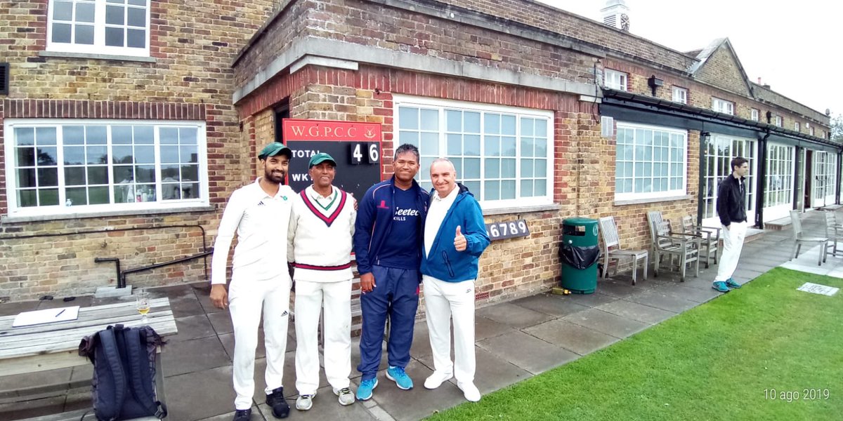 KananCoach's tweet photo. The Barking & Dagenham boys got the opportunity to play with the Italian team at Windsor Great CC today! Everyone had a wonderful time. #WindsorGreatpark #Italiancricket https://t.co/l01b34qA5K