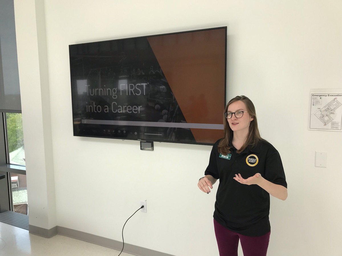 Daphne, the National TEECA Reporter presentes about careers &amp; <a href="/FIRSTweets/">FIRST</a> at <a href="/IUBloomington/">IU Bloomington</a> <a href="/IndianaFIRST/">Indiana First PAC</a> Forums! #makeitloud #morethanrobots #omgrobots