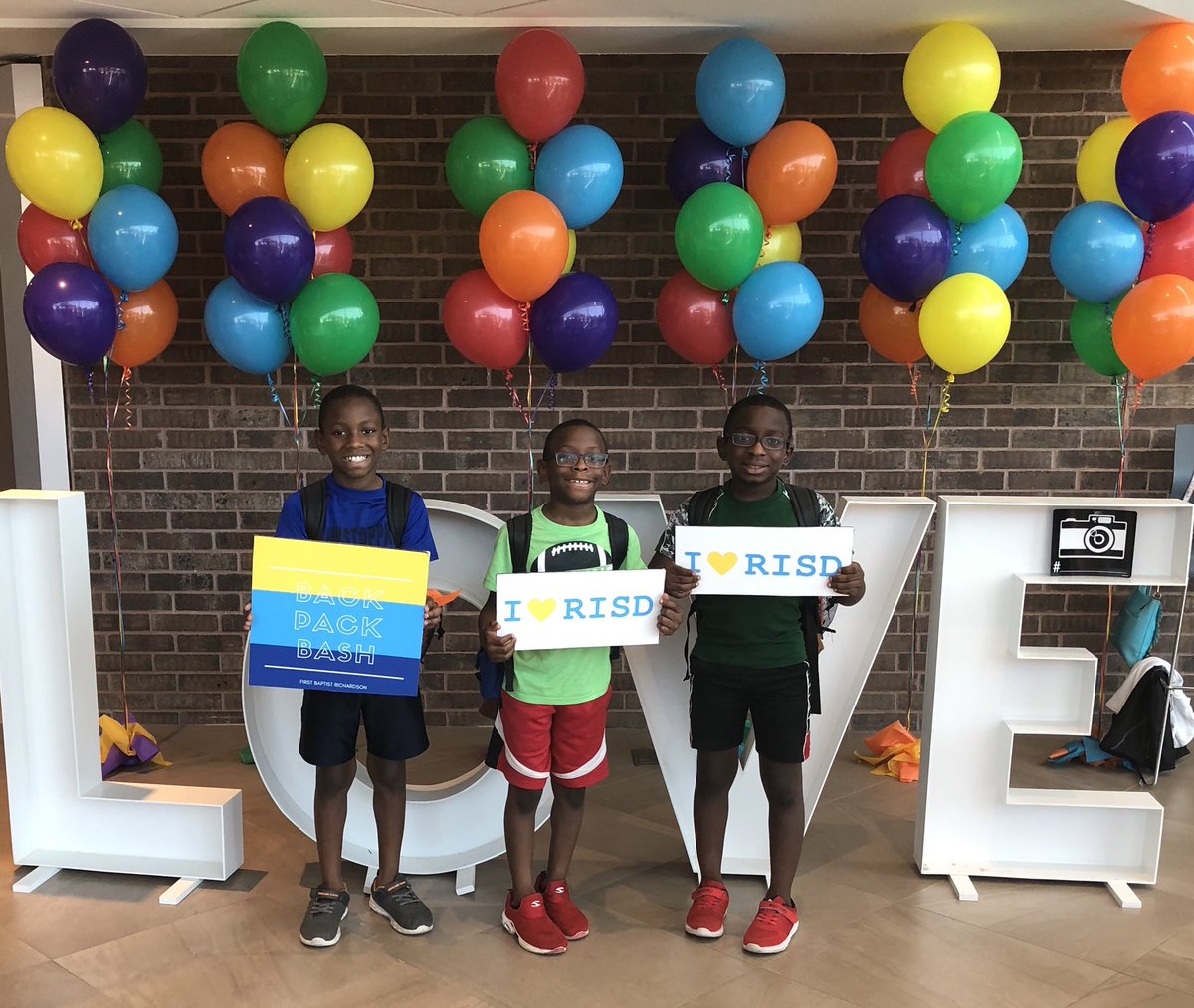 Coach_K_Murphy's tweet photo. #backpackbash at First Baptist Richardson Church! Murphy boys ready to go to school!!!! Thank you for helping your community! @msbondteaches @pro_68 @RKB51 https://t.co/cPYKZxLoEe