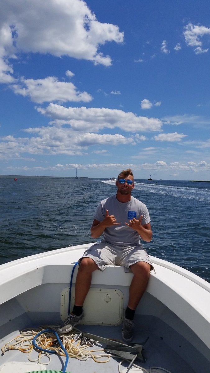 STFD_PUMP_OUT's tweet photo. Stratford pumpout inbound milford harbor. ETA 1400. Hail on VHF68 https://t.co/mfdzK4zlCH