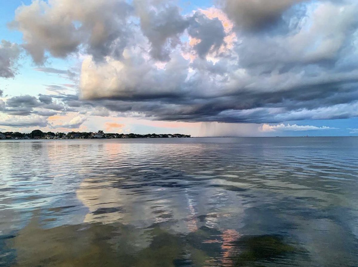 When the storm rolls in by <a href="/deeceelife/">deeceelife</a>