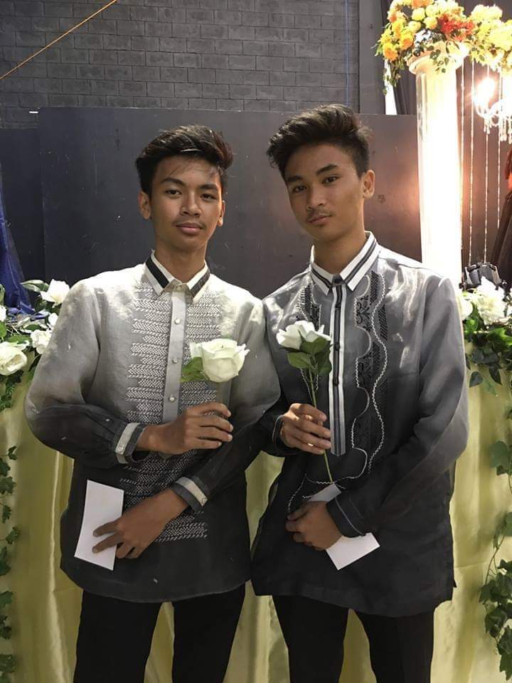 valdez_monji's tweet photo. Happybirthday bish! @paysts #10views #typical #1star https://t.co/LYUsovwXXJ