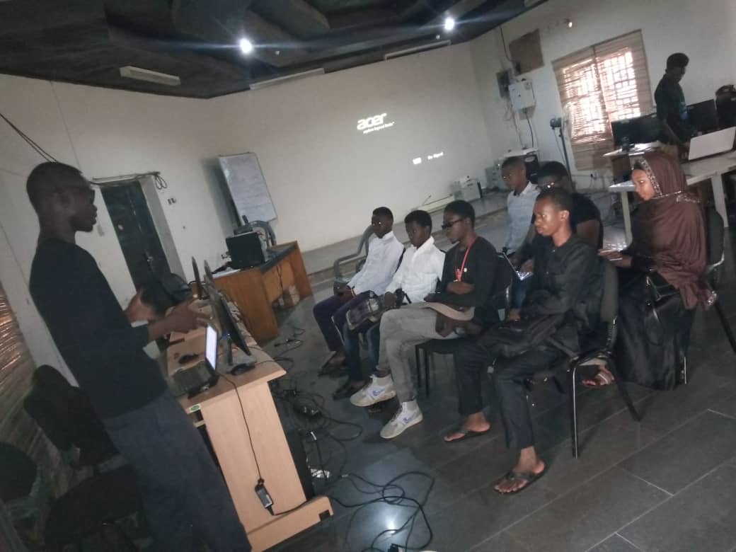 Phatergh's tweet image. #Web
#trailhead 
#LightningComponents with these amazing geeks
@Saadahmadsaad13
@meenerh_degri
@chubadojr
@mhbalatas1
@uhameed
@Ahmadkhan03
@denhamdennis13
@hussaini @aminus1
@thisisCyberlord 
@ZunnurayniIdris 
We plan to do more with @trailhead 
☮