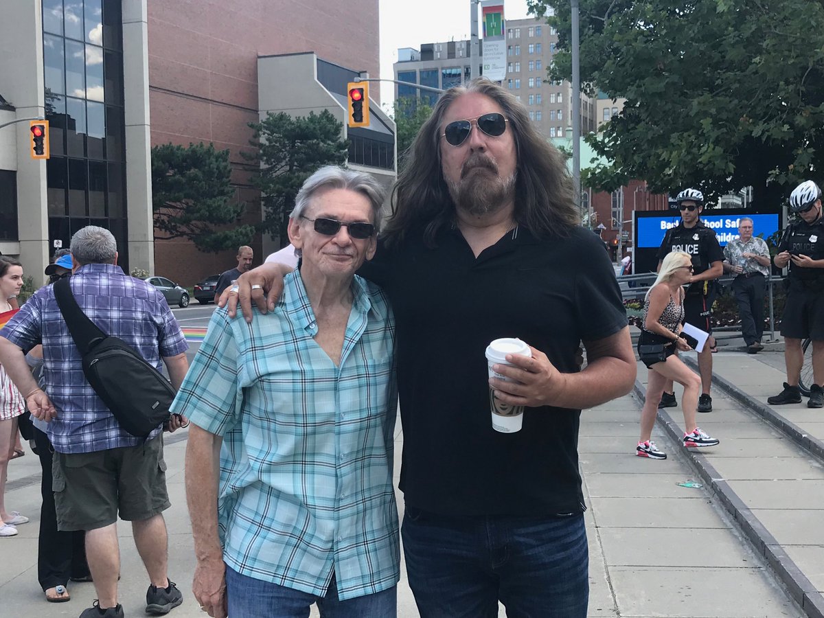 Great show of solidarity ⁦@cityofhamilton⁩ today with ⁦@DaveChrisMP⁩ ⁦@HHHamilton⁩ and ⁦@TomWilsonArt⁩ #NoHateintheHammer #EndHateintheHammer