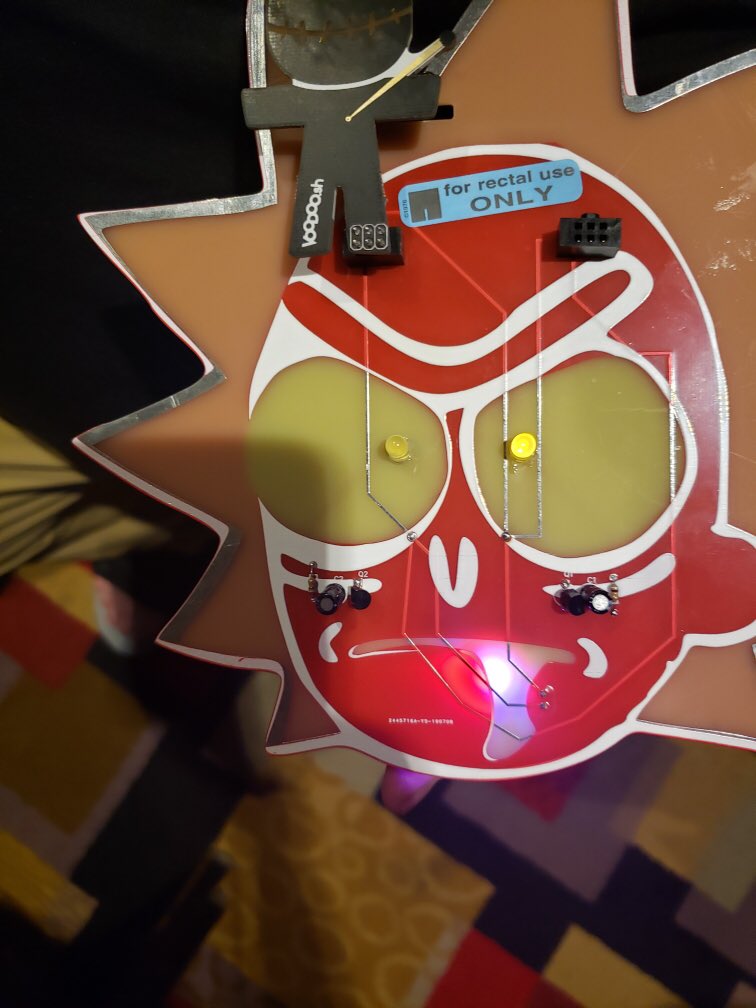 Nyt_Muves's tweet photo. Here is the badge the creator was wearing... https://t.co/tKgOaaEKGd