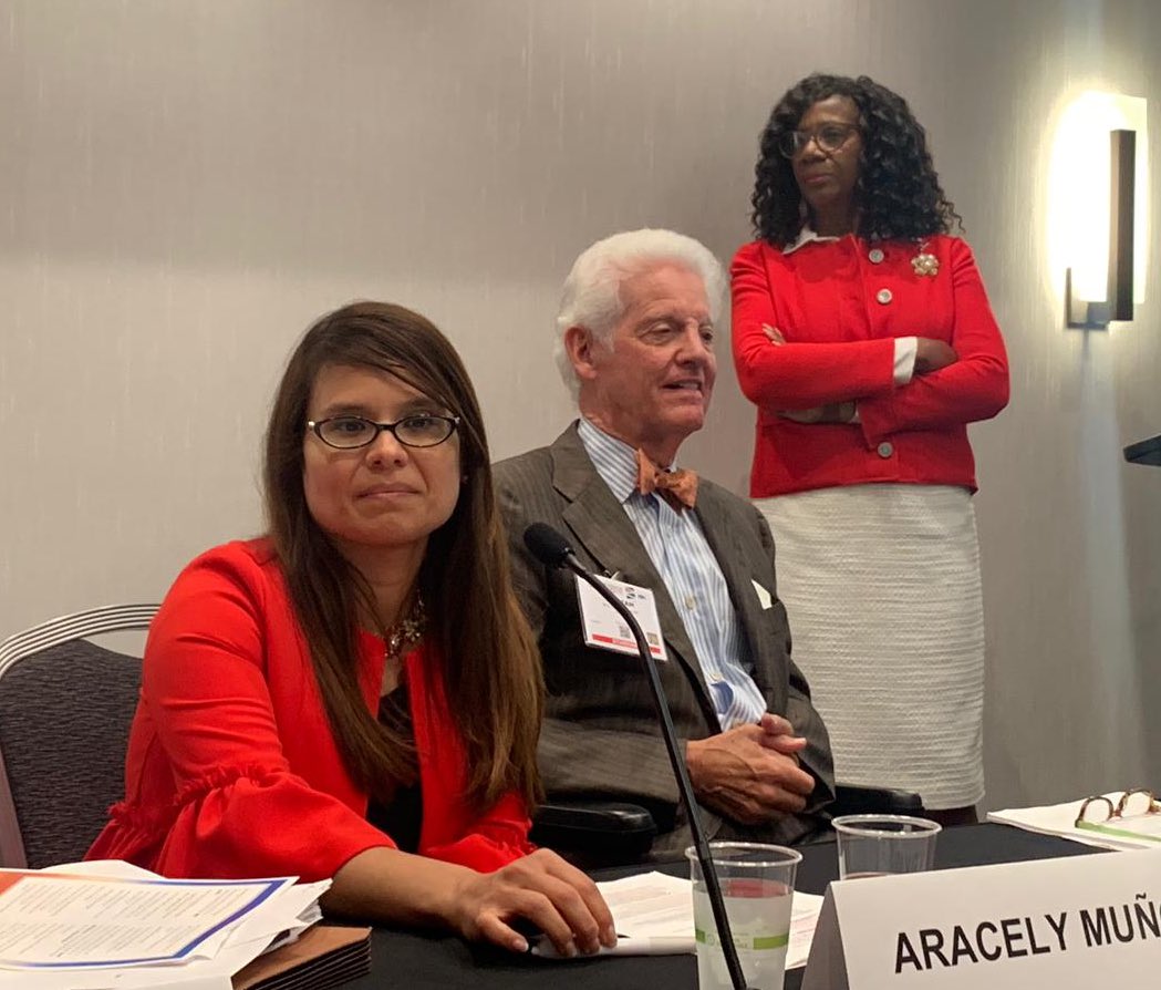MariaEugeniaGay's tweet photo. 'Where Are the Women of Color? Experiences of Women of Color in the Legal Profession' with @Cyndie_Chang, @TheDeanRobinson,   #MarySmith and #AracelyMuñoz. Interesting panel discussion on the ocassion of the #2019ABAAnnuaMeeting. @ABAesq @Abogacia_es https://t.co/Yo79a6p9Ua