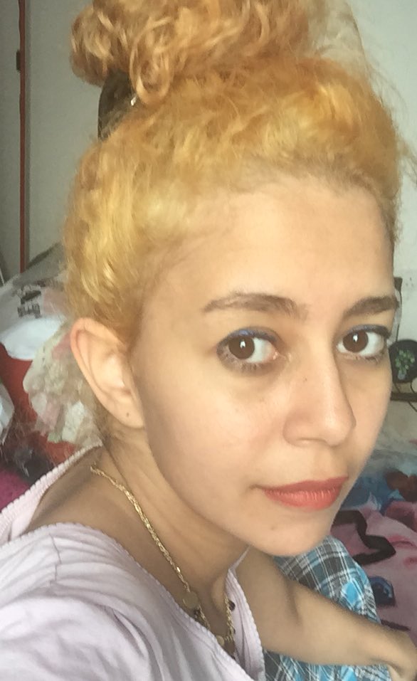 My bleached hair before coloring. Not so bad though😅💛
#bleachedhair #goldenhair #yellowhair