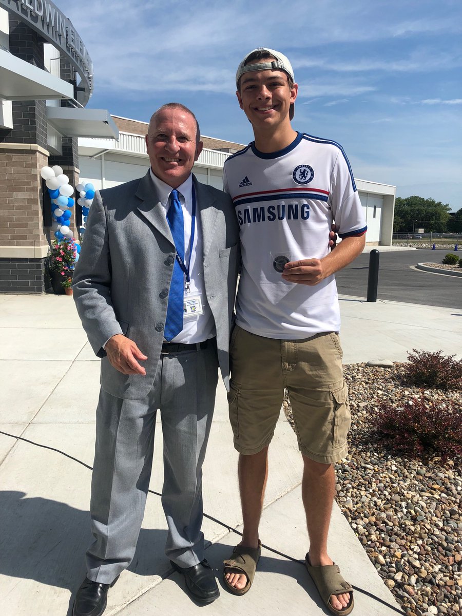 RoyWebbQPS's tweet photo. Congratulations to Drew Figge, who was awarded the Blue Devil Coin. Drew is one of my favorite Blue Devils from the Class of 2019. This hardworking young man will attend JWCC in about a week. Best of luck Drew! https://t.co/HtR6BBhmKg