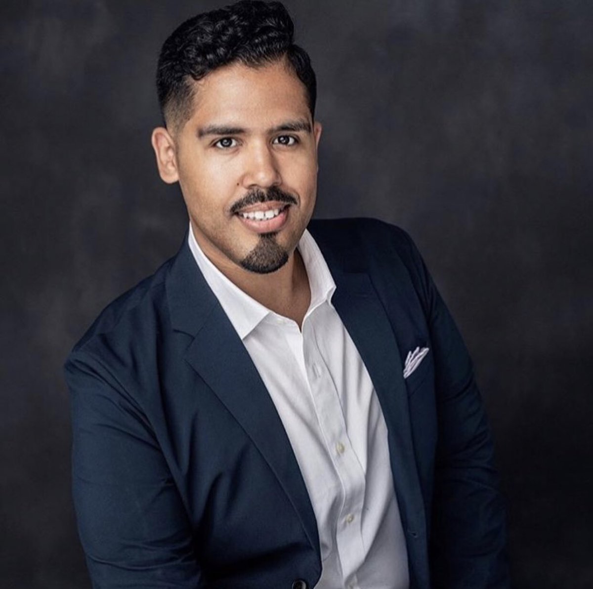 Welthe_Images's tweet photo. Client @auanthou Photographed by: @Welthe_Images Hair by: @haircarlosrivera #personalbranding #weltheimages #headshots #portraits #nycphotographer #headshot #headshotphotographer #portraitphotographer #columbia #phd #photostudio https://t.co/wtPvYDqtuc