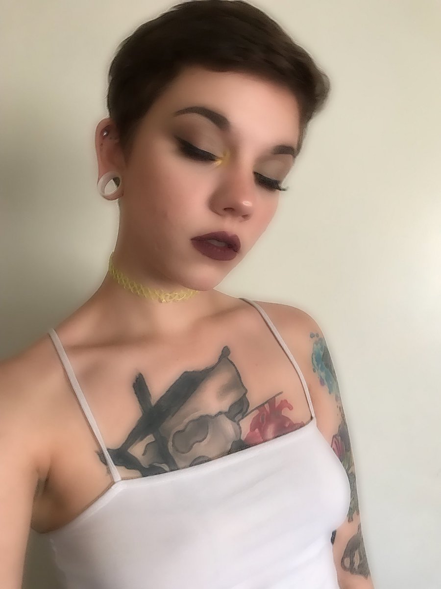 its_meeeeegan's tweet photo. I just wanna be on the @MorpheBrushes and @JeffreeStar pr lists. Thatβs all. I donβt need anything else in life.
ππ»ππ»ππ»ππ»ππ» #makeup #jeffreestarprlist #morphebabe #morpheprlist https://t.co/R2opnWuBcl