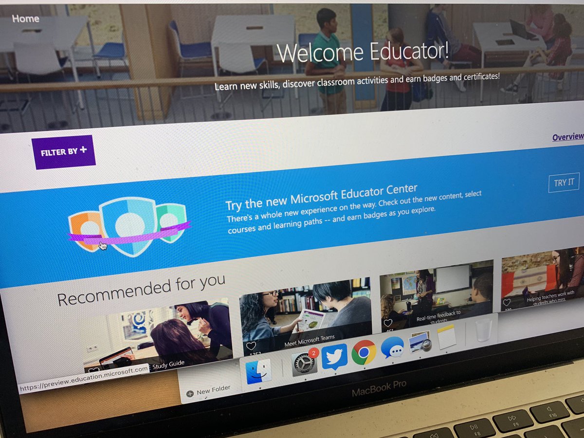 shannonmmiller's tweet photo. The new @MicrosoftEDU Educator Center is amazing!!!! Check our a preview of the Educator Center today at https://t.co/qrCnOPmVDf 🎉🎉🎉#tlchat #futurereadylibs #edchat #microsoftedu #microsofteducatorcommunity #skypeMT @SkypeClassroom https://t.co/2ahD3QKCuF