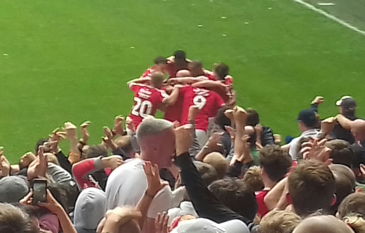 Cha4774Chris's tweet photo. Great Result 4 @CAFCofficial 3-1 @stokecity #alezalezalez https://t.co/FUxtzpNY0V