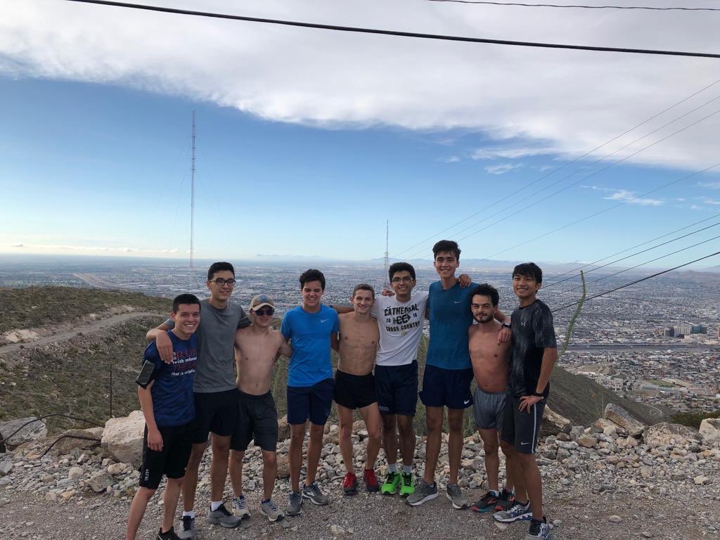 Got #ElPasoStrong with a nice hill climb during the long run today. #vivalacate #hillspaythebills #moneyinthebank