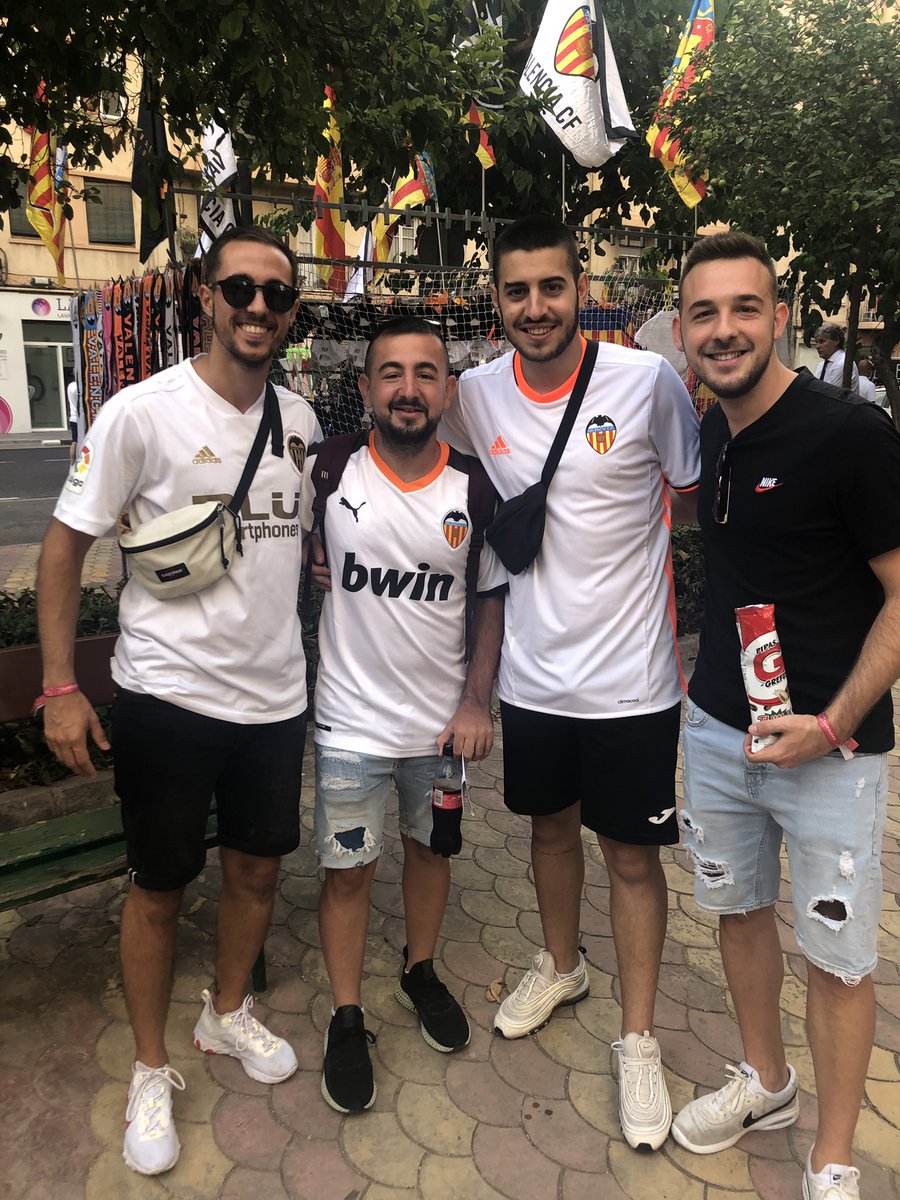 GuillePE7's tweet photo. Gavilinho Gauchoooooo!!! Calienta que sales 😍 @papigavi . Primero @Spursito en Berlín y ahora @papigavi en casa ❤️ https://t.co/9AcCgBc5yb