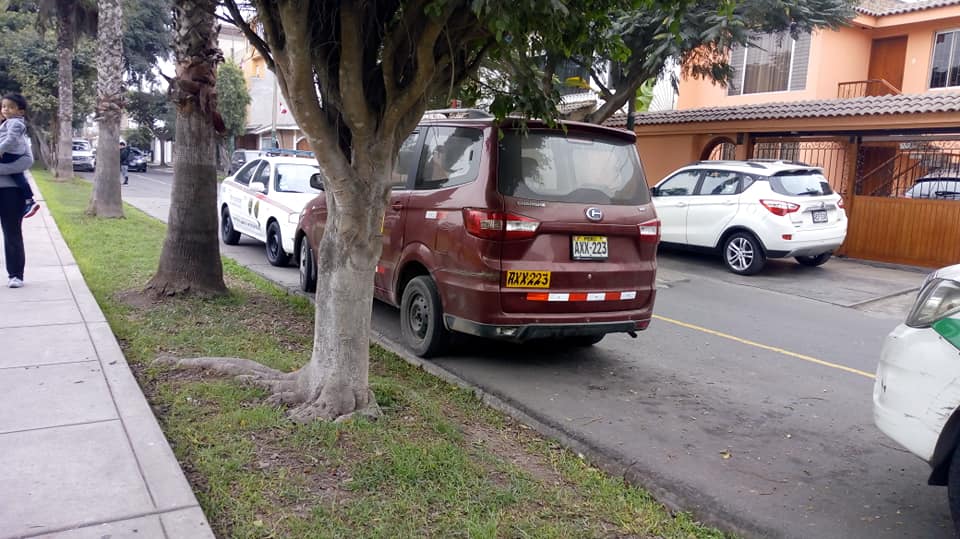 mleon05's tweet photo. A ver si alguien me explica en qué imagen se ve una infracción???? 
@elcomercio_peru @RPPNoticias @Capital967 @larepublica_pe @exitosape @Latina_Noticias @canalN_ @atvmasnoticias @atvpe @noticiAmerica https://t.co/fzSzJaN4qS