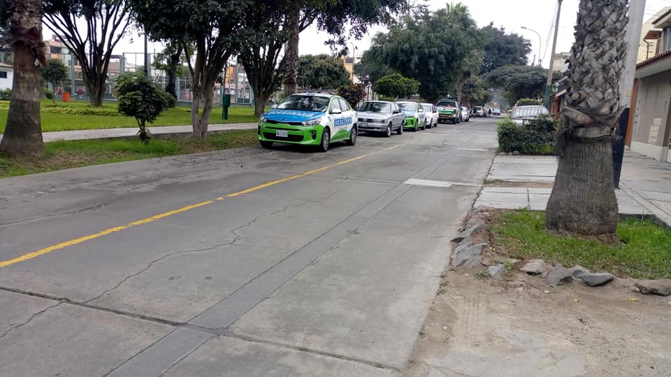 mleon05's tweet photo. A ver si alguien me explica en qué imagen se ve una infracción???? 
@elcomercio_peru @RPPNoticias @Capital967 @larepublica_pe @exitosape @Latina_Noticias @canalN_ @atvmasnoticias @atvpe @noticiAmerica https://t.co/fzSzJaN4qS