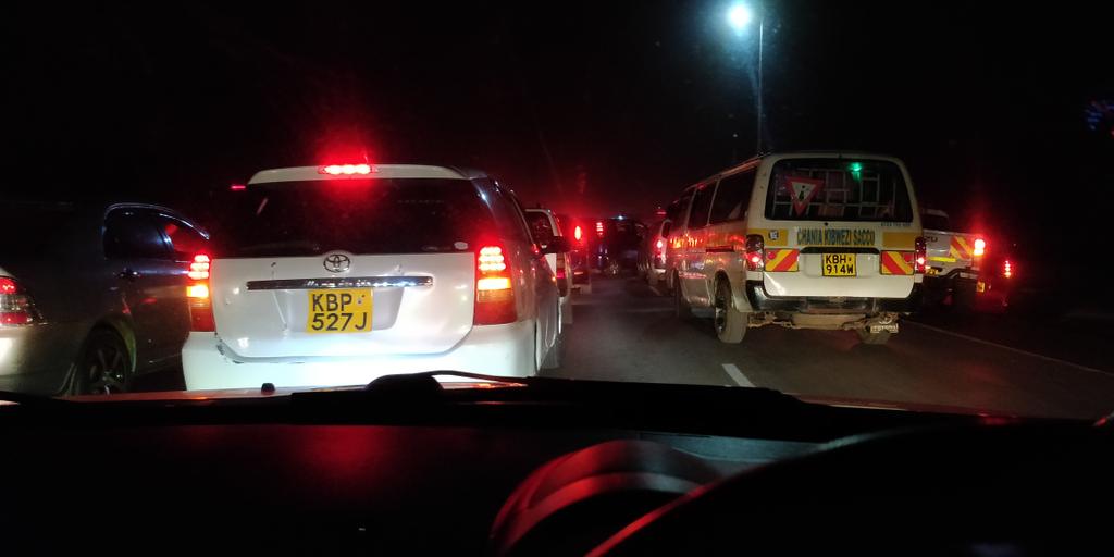 GRokai's tweet image. Thika road right now, both lanes grid locked with inbound traffic