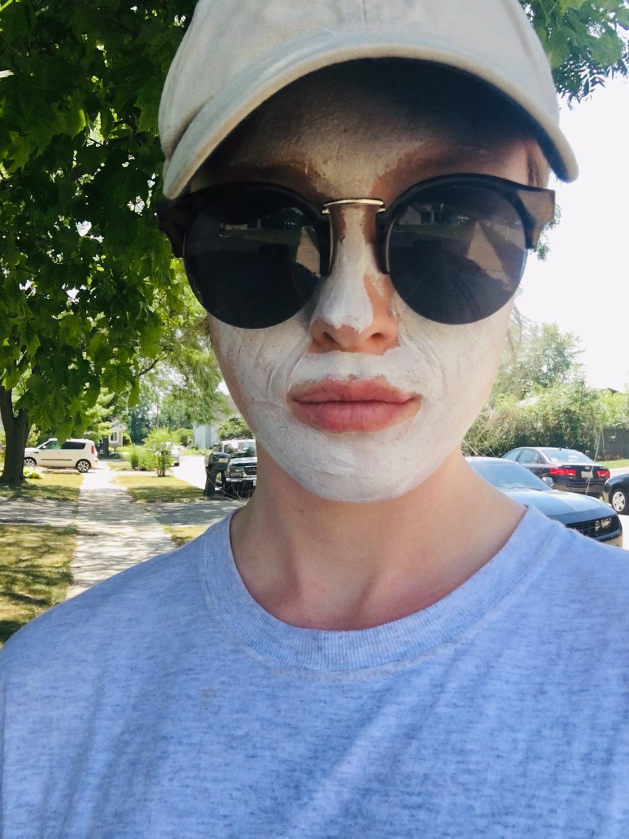 heymaddzz's tweet photo. when you’re in the middle of your skin care routine but your dog wants to go for a walk right now #heyneighbors #lovelyweatherwearehaving #imokaythanksforasking https://t.co/WppMB83PhS