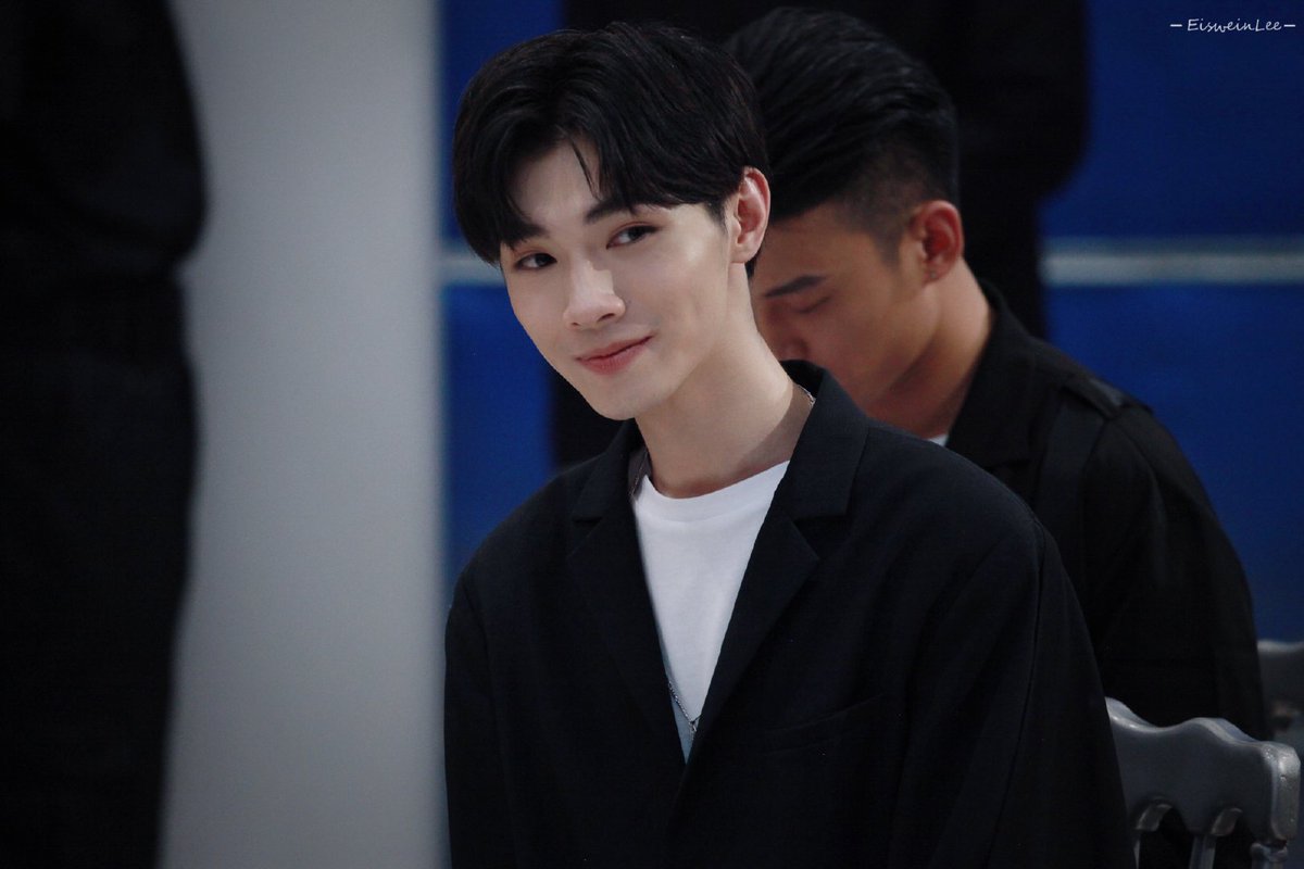 s1owwave's tweet photo. ชอบรูปเเบบนี้ๆๆๆ ไม่ต้องเเต่งไรมาก  โอ้ยยย น่ารักเด้ออ #ซ่งจี้หยาง https://t.co/91rzQHXMOR