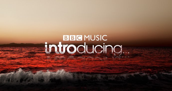 We're mad excited! Tune in to <a href="/bbcintroinessex/">BBC Music Introducing in Essex</a> right now to hear some amazing bands including an early listen of our new single Criminal which is out next week!

95.3 / 103.5fm if you're in Essex or the link below: bbc.co.uk/sounds/play/li…