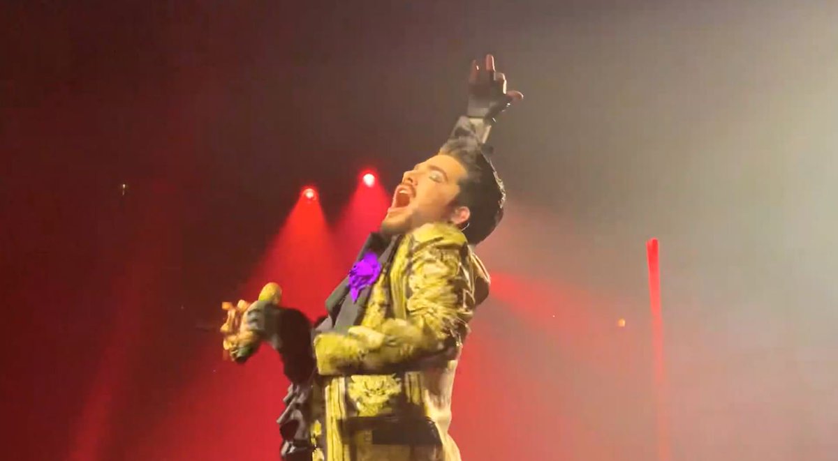 OoftaBop's tweet photo. โจ๐โจ Queen + @adamlambert Donโt Stop Me Now - Chicago 8-9-19 https://t.co/gnPb2Zl3SC via MsMarta #QALChicago #TheRhapsodyTour https://t.co/HRhjrOt5Nx