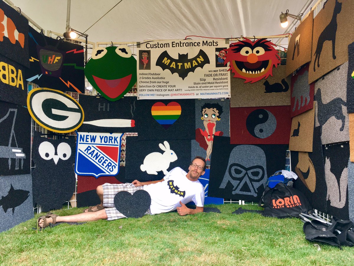 MatmanMats's tweet photo. Make sure you go for a walk through the Blues Market at the Burnaby Blues Festival! Lots of cool artists and vendors! We're over behind the food trucks 👍 Come say hi and check out my amazing entrance mats!!

@BurnabyBlues #bbrf #burnabybluesfest #burnaby #burnabyblues https://t.co/7UjYCssoFd
