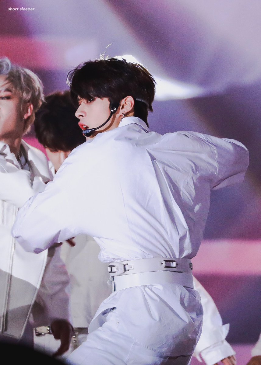 shortsleeper1's tweet photo. 190123 가온차트 

#LEEKNOW #리노 #リノ #StrayKids
#민호 #Minho #ミノ #스트레이키즈 https://t.co/EX3PGnxVvy