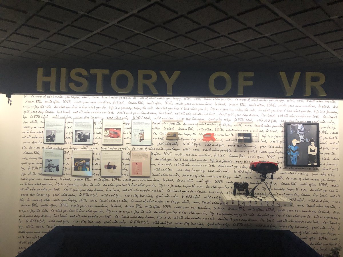 ShenNorah's tweet photo. #PRCCIM19 Story telling: It allows me to understand the history of VR and quickly zoomed in with me and VR, making it easier for me to accept VR. So I have a curiosity about VR. And the storytelling is more vivid through the introduction of VR products and stories. https://t.co/yfbiIOwbdz