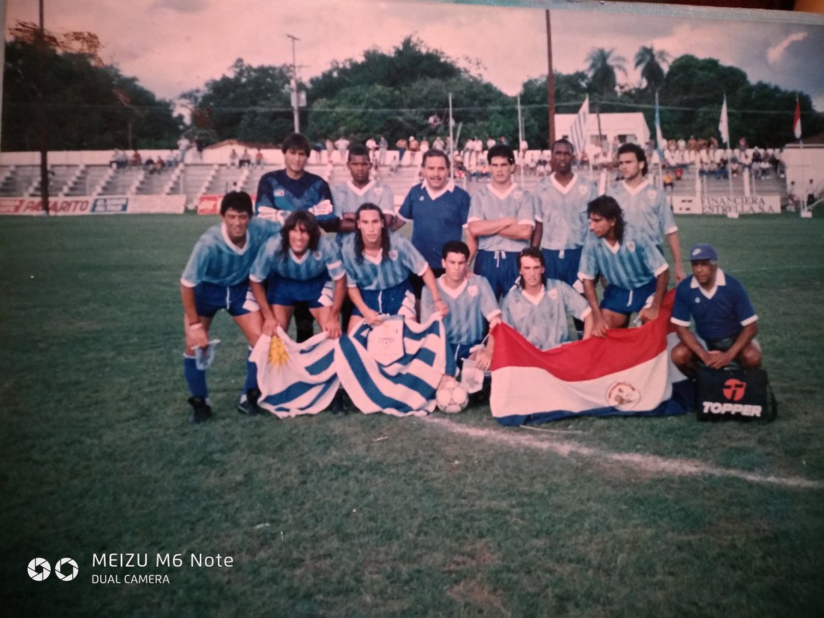 25 años ya del debut oficial con la celeste sudamericano en Paraguay debut frente a Argentina!!!!