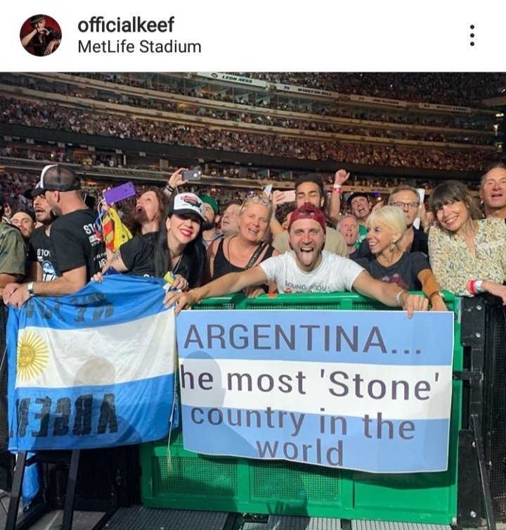 tony_corsini's tweet photo. @RollingStones @NFL Thank you so much!!! I will go again from argentina to Miami for the last show. Hope I can meet you! Thank you so much #StonesArgentina https://t.co/LWoelcpq5v